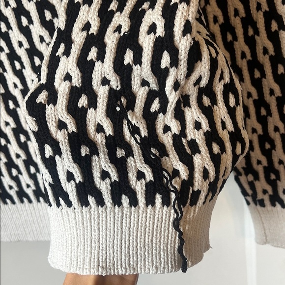 Derek Lam Sweater ($495 retail) sweater size medium - Picture 7 of 7